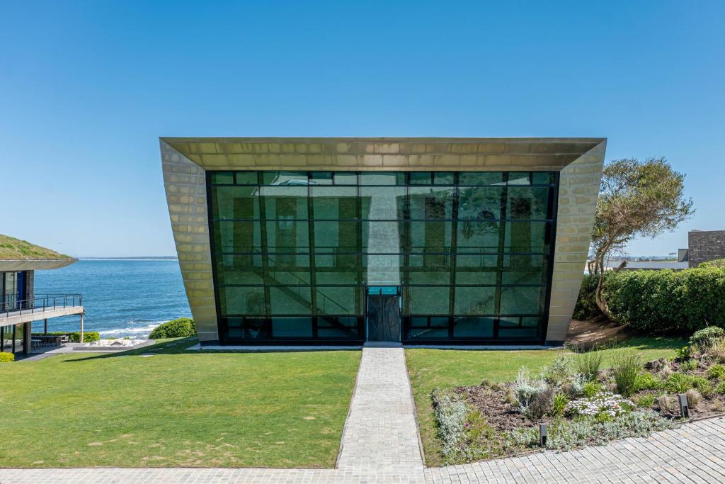 Playa Vik photograph 2